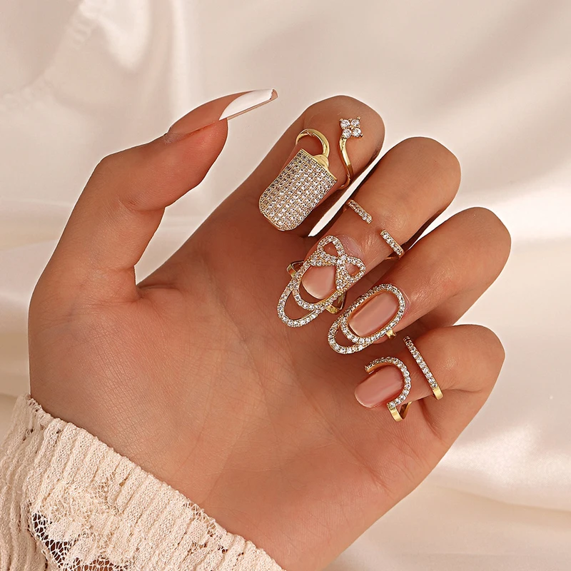2022 New Fashion Copper Inlaid Zircon Nail Ring INS Selling Gold Plated Manicure Joint Ring for Women Trend Party Jewelry Gift
2022 New Fashion Copper Inlaid Zircon Nail Ring INS Selling Gold Plated Manicure Joint Ring for Women Trend Party Jewelry Gift