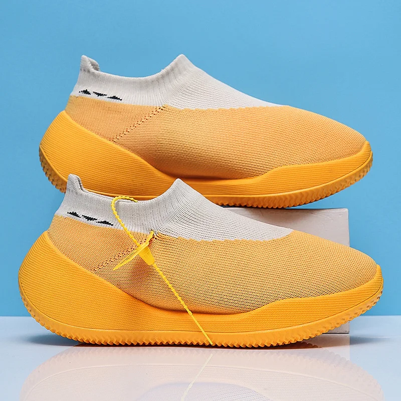 Summer Sneakers Popcorn Yellow Soles Fly Weave Coconut Shoes Fashion Running Men's Shoes Casual Small White Shoes
Summer Sneakers Popcorn Yellow Soles Fly Weave Coconut Shoes Fashion Running Men's Shoes Casual Small White Shoes
