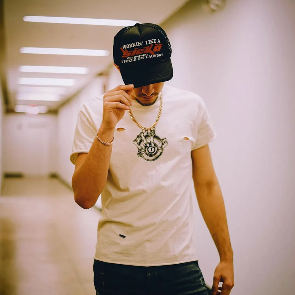 Men's Summer 2022 New European and Popular Logo Print Round Collar Oversize Short-sleeved T-shirt Black White
Men's Summer 2022 New European and Popular Logo Print Round Collar Oversize Short-sleeved T-shirt Black White