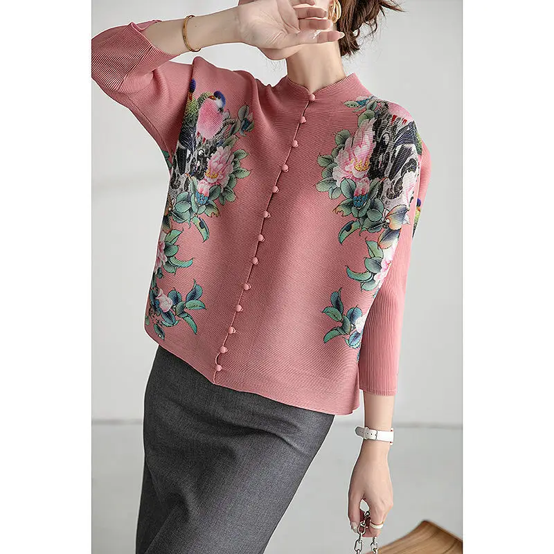 Folded three-quarter sleeves single-breasted printed shirt women 2021 summer new fashion temperament loose all-match blouse
Folded three-quarter sleeves single-breasted printed shirt women 2021 summer new fashion temperament loose all-match blouse