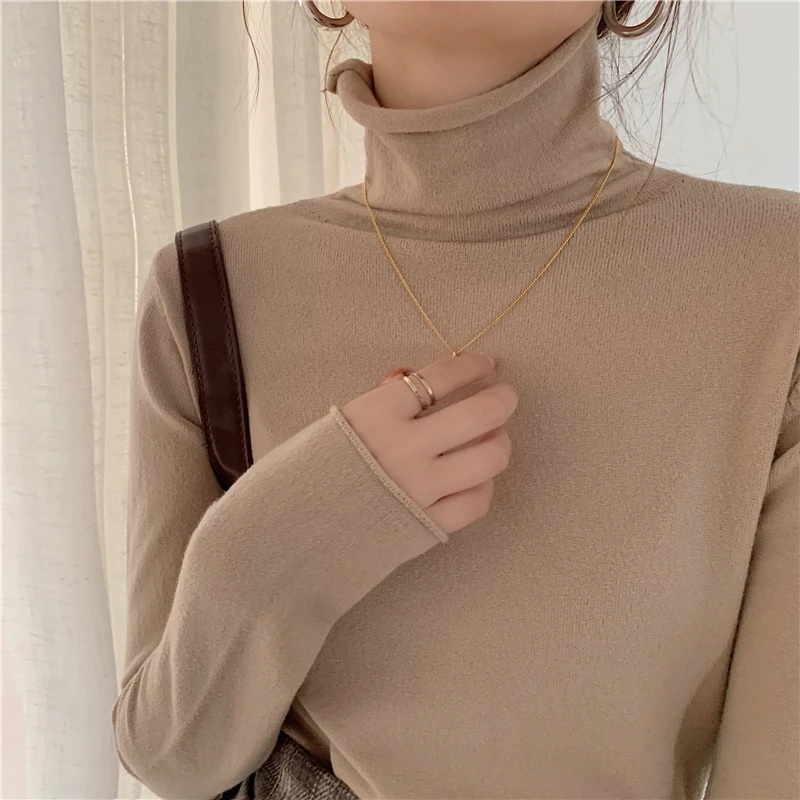 Женская трикотажная водолазка с длинным рукавом, однотонный, на осень/зиму 
Женская трикотажная водолазка с длинным рукавом, однотонный, на осень/зиму