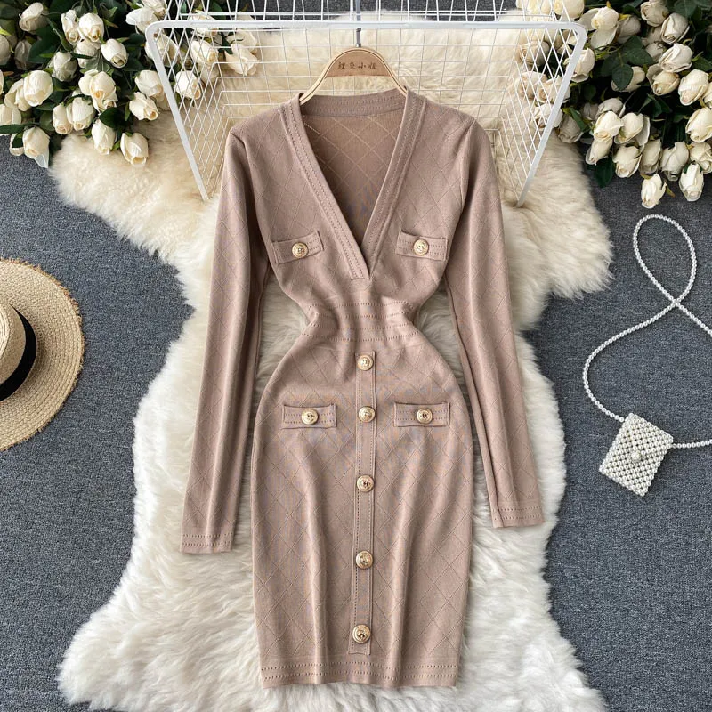 2022 Autumn Knitting Mini Dress Women Sexy Black Hight Street Deep V-Neck Dress Gold Button Retro Adjustable Clothes
2022 Autumn Knitting Mini Dress Women Sexy Black Hight Street Deep V-Neck Dress Gold Button Retro Adjustable Clothes