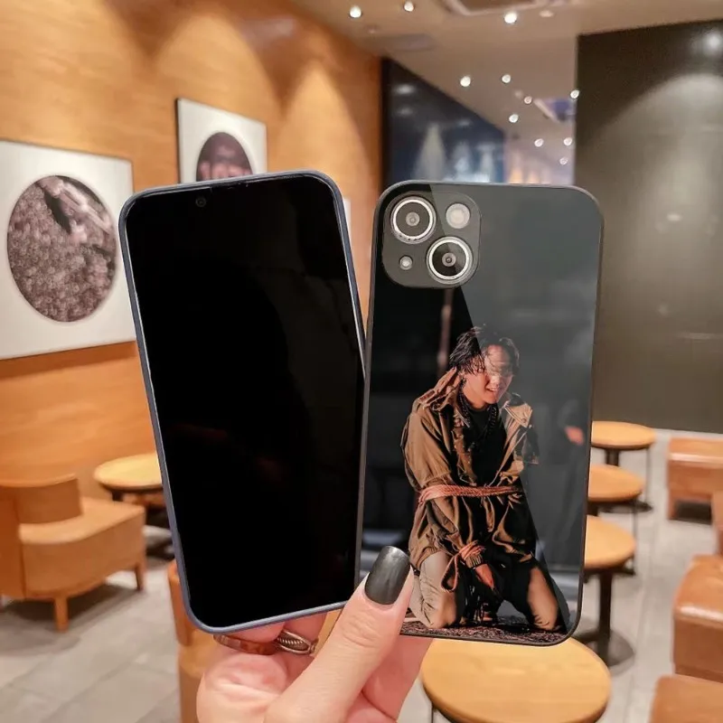 Agust D SUGA для IPhone 14 13 12 11 Pro Max X XR XS 8 7 Plus чехол для телефона из жидкого стекла
Agust D SUGA для IPhone 14 13 12 11 Pro Max X XR XS 8 7 Plus чехол для телефона из жидкого стекла