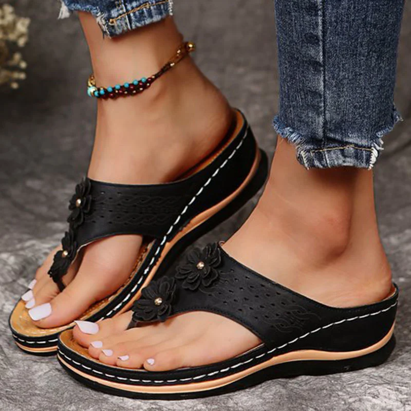 Women Sandals Soft Wedge Sandals Platform Summer Shoes Women Flip-Flops Wedge Shoes Summer Heel Fashion Soft Sole Women Slippers
Women Sandals Soft Wedge Sandals Platform Summer Shoes Women Flip-Flops Wedge Shoes Summer Heel Fashion Soft Sole Women Slippers