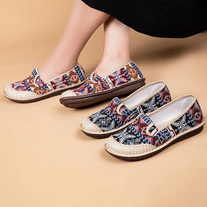 B22 fisherman shoes for women 2023 new cloth shoes breathable mom shoes casual women's shoes soft sole embroidered shoes
B22 fisherman shoes for women 2023 new cloth shoes breathable mom shoes casual women's shoes soft sole embroidered shoes