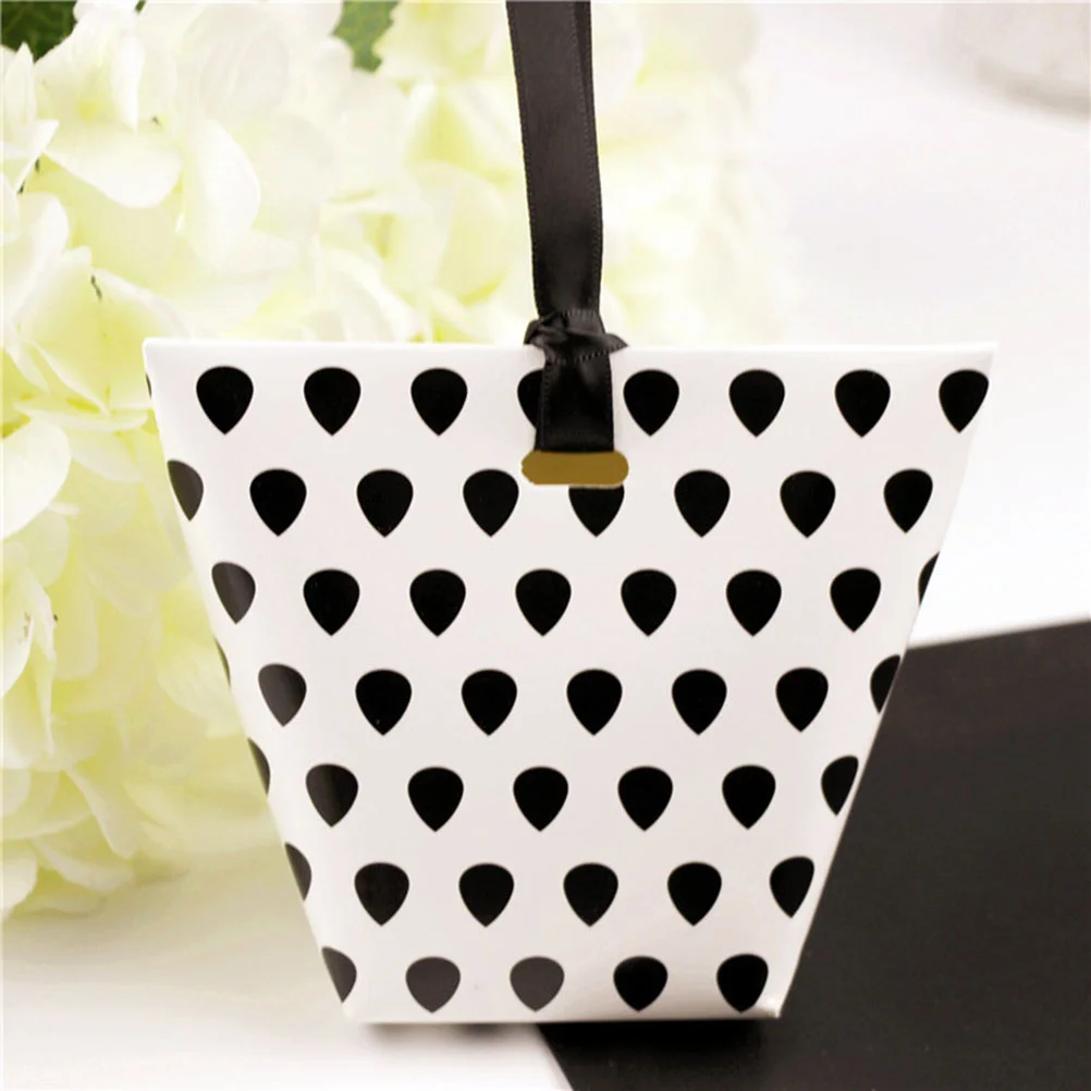 6PCS Gift Candy Cake Biscuit Portable Paper Bags for Party Gifts without Tape Paper Bags
6PCS Gift Candy Cake Biscuit Portable Paper Bags for Party Gifts without Tape Paper Bags