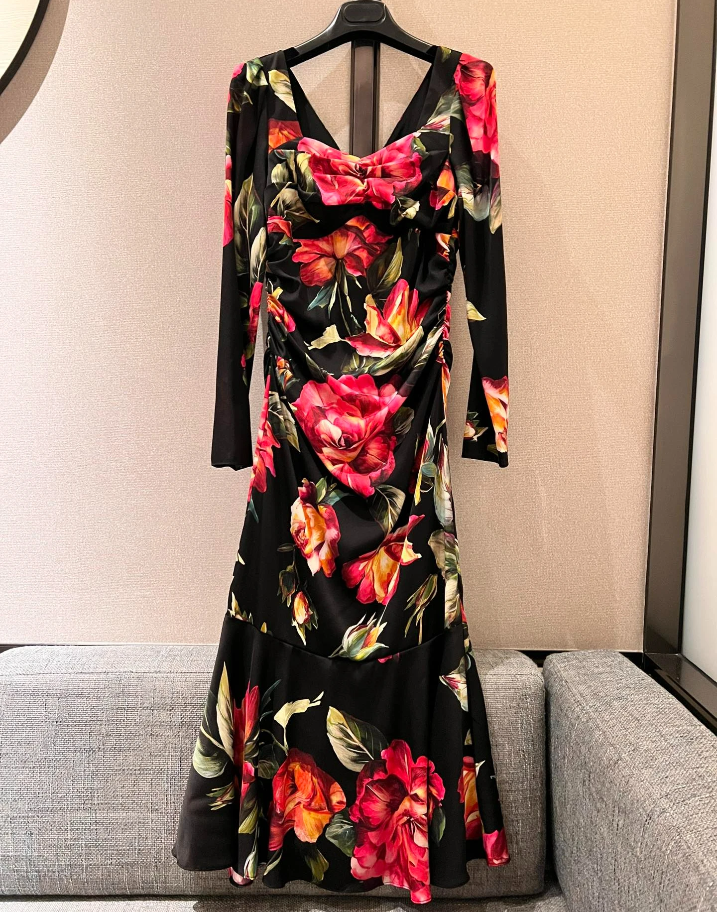 Top Quality 2022 Summer New Silk Women Dress D Style Flower Print Slim Holiday Midi-long Dress for Sexy Ladies
Top Quality 2022 Summer New Silk Women Dress D Style Flower Print Slim Holiday Midi-long Dress for Sexy Ladies