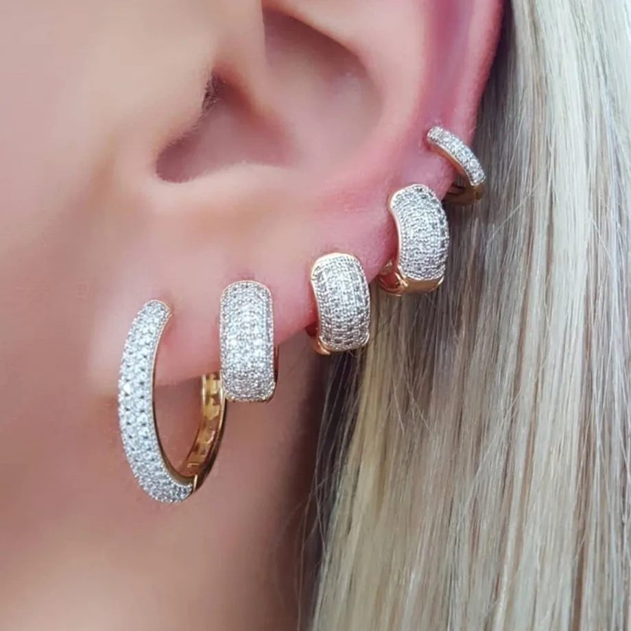 Uilz Exquisite Cubic Zirconia Micro Inlay Big Circle Hoop Earrings for Women Luxury Round Crystal Earring Wedding Jewelry Ear
Uilz Exquisite Cubic Zirconia Micro Inlay Big Circle Hoop Earrings for Women Luxury Round Crystal Earring Wedding Jewelry Ear