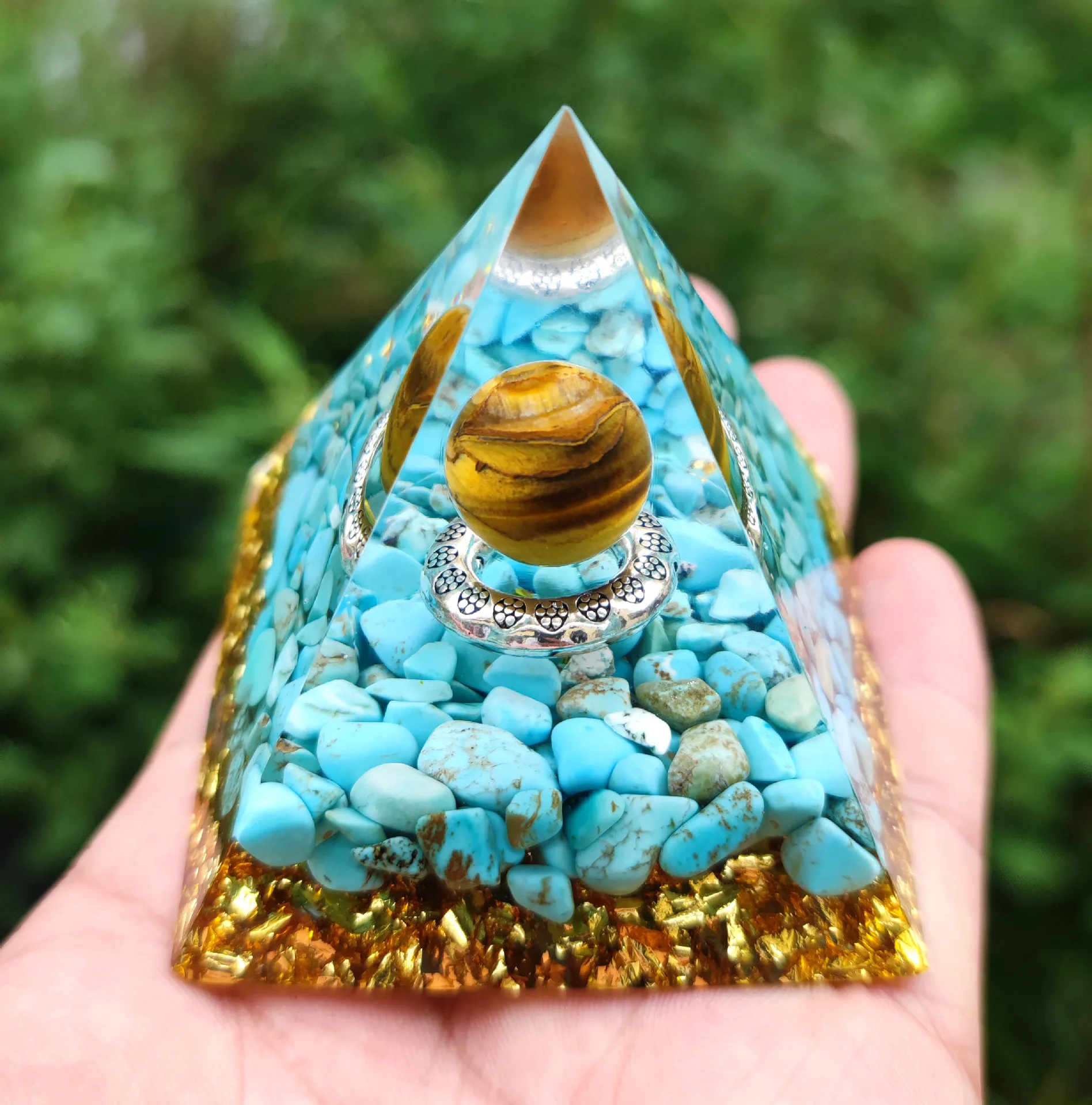 6CM Handmade Magic Sun Tiger Eye Crystal Ball Orgone Pyramid With Turquoise Orgonite Energy Healing Reiki Chakra Pyramide
6CM Handmade Magic Sun Tiger Eye Crystal Ball Orgone Pyramid With Turquoise Orgonite Energy Healing Reiki Chakra Pyramide