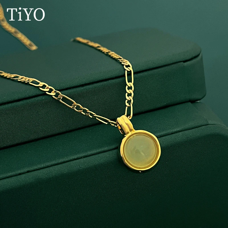 Trendy Jewelry Green Stone Necklace Hot Sale Elegant Temperament High Quality Copper Metal Chain Necklace For Women Female Gift
Trendy Jewelry Green Stone Necklace Hot Sale Elegant Temperament High Quality Copper Metal Chain Necklace For Women Female Gift