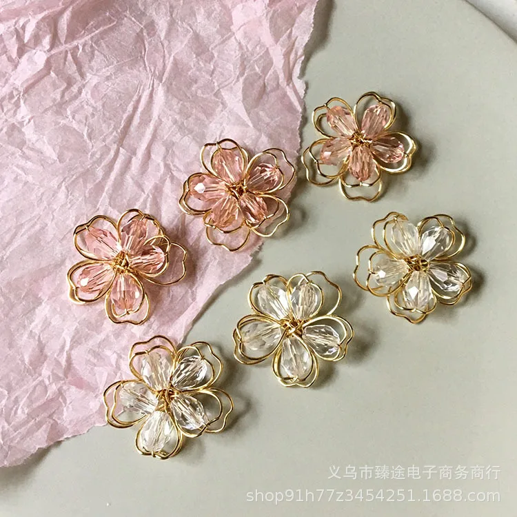 1pcs YELLOW BAND Crystal Woven Alloy Floral Flower Pendant Accessories Diy Handmade Earrings Hairpins For DIY Jewelry Making
1pcs YELLOW BAND Crystal Woven Alloy Floral Flower Pendant Accessories Diy Handmade Earrings Hairpins For DIY Jewelry Making