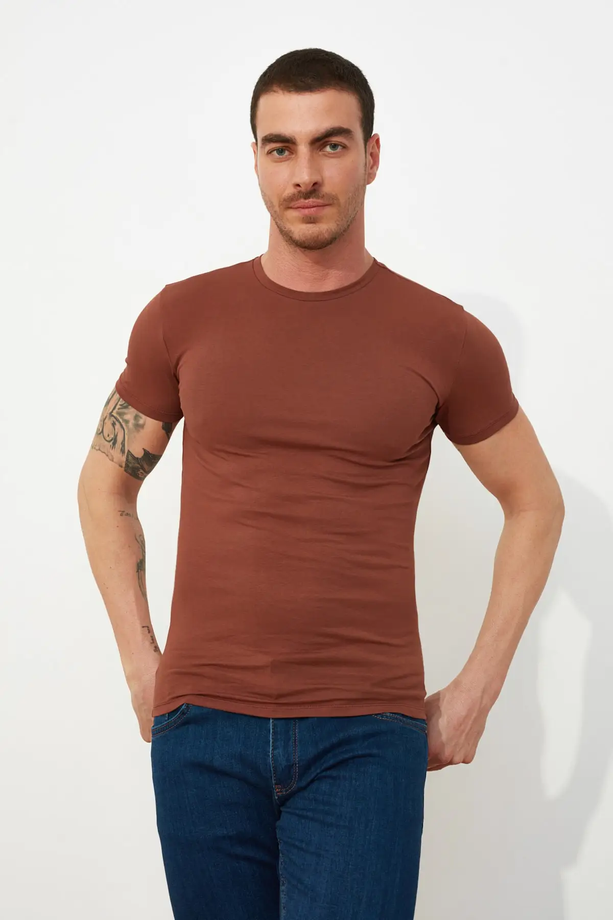 Trendyol Basic Men Muscle Fit Bike Collar Short Sleeve T-Shirt TMNSS21TS0809
Trendyol Basic Men Muscle Fit Bike Collar Short Sleeve T-Shirt TMNSS21TS0809