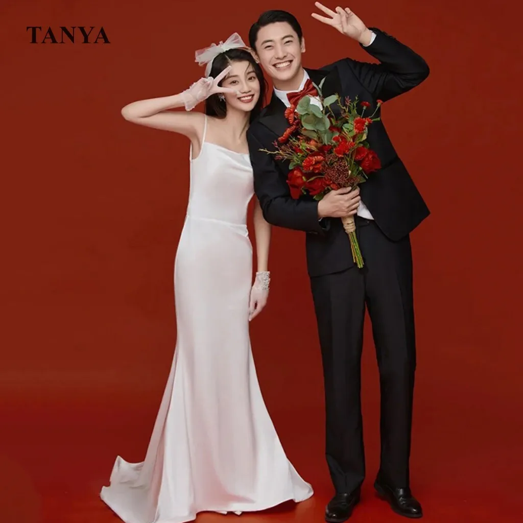 Elegant Simple Wedding Dresses Floor Length Backless Mermaid Modest Spaghetti Strap Wedding Bridal Gown Sweep Train SWD123
Elegant Simple Wedding Dresses Floor Length Backless Mermaid Modest Spaghetti Strap Wedding Bridal Gown Sweep Train SWD123