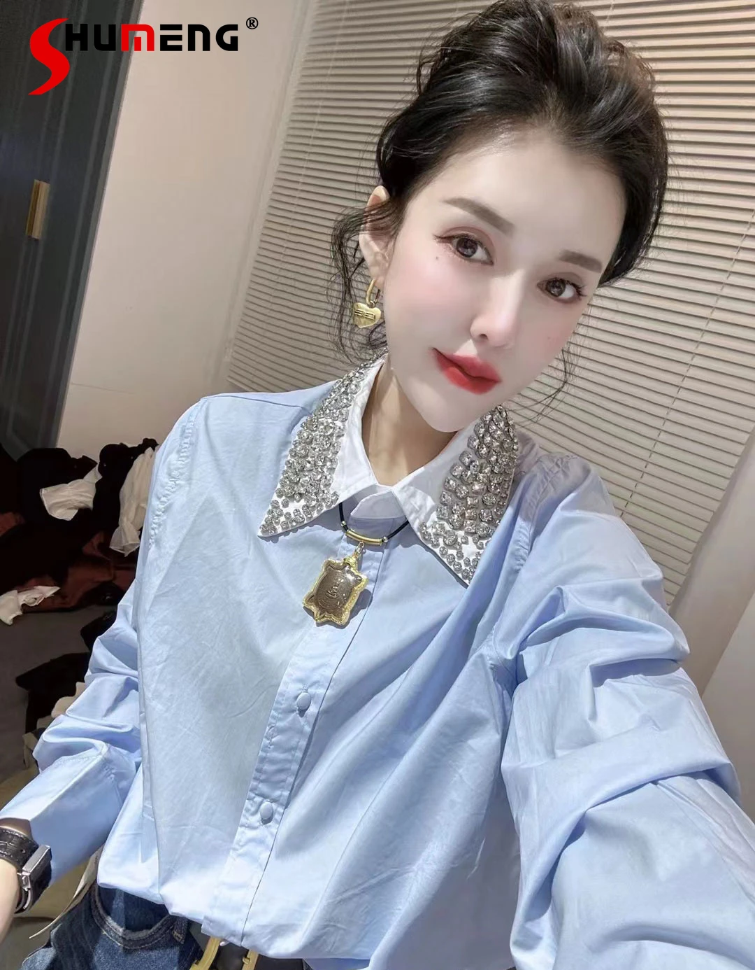 Exquisite Rhinestone Turn Collar Shirt Women 2023 Spring New Fashion Korean-Style Button Blouses Long Sleeve Top Blusas Female
Exquisite Rhinestone Turn Collar Shirt Women 2023 Spring New Fashion Korean-Style Button Blouses Long Sleeve Top Blusas Female