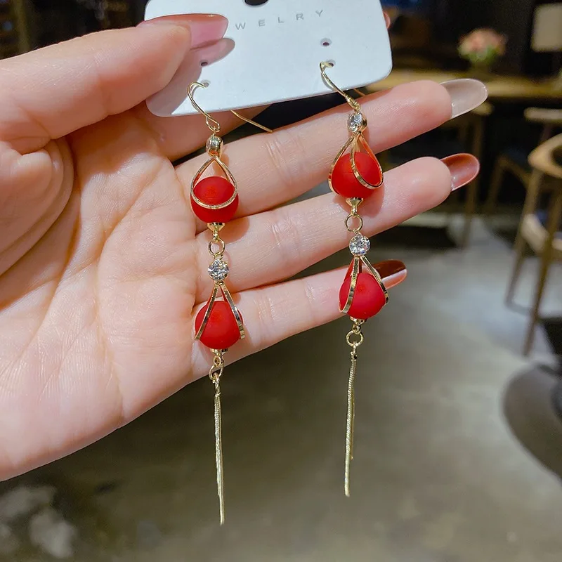 2020 New Long Drop Pearl Fringed Earrings Fashion Earhook Personality Temperament Earrings Women Jewelry jewelry
2020 New Long Drop Pearl Fringed Earrings Fashion Earhook Personality Temperament Earrings Women Jewelry jewelry