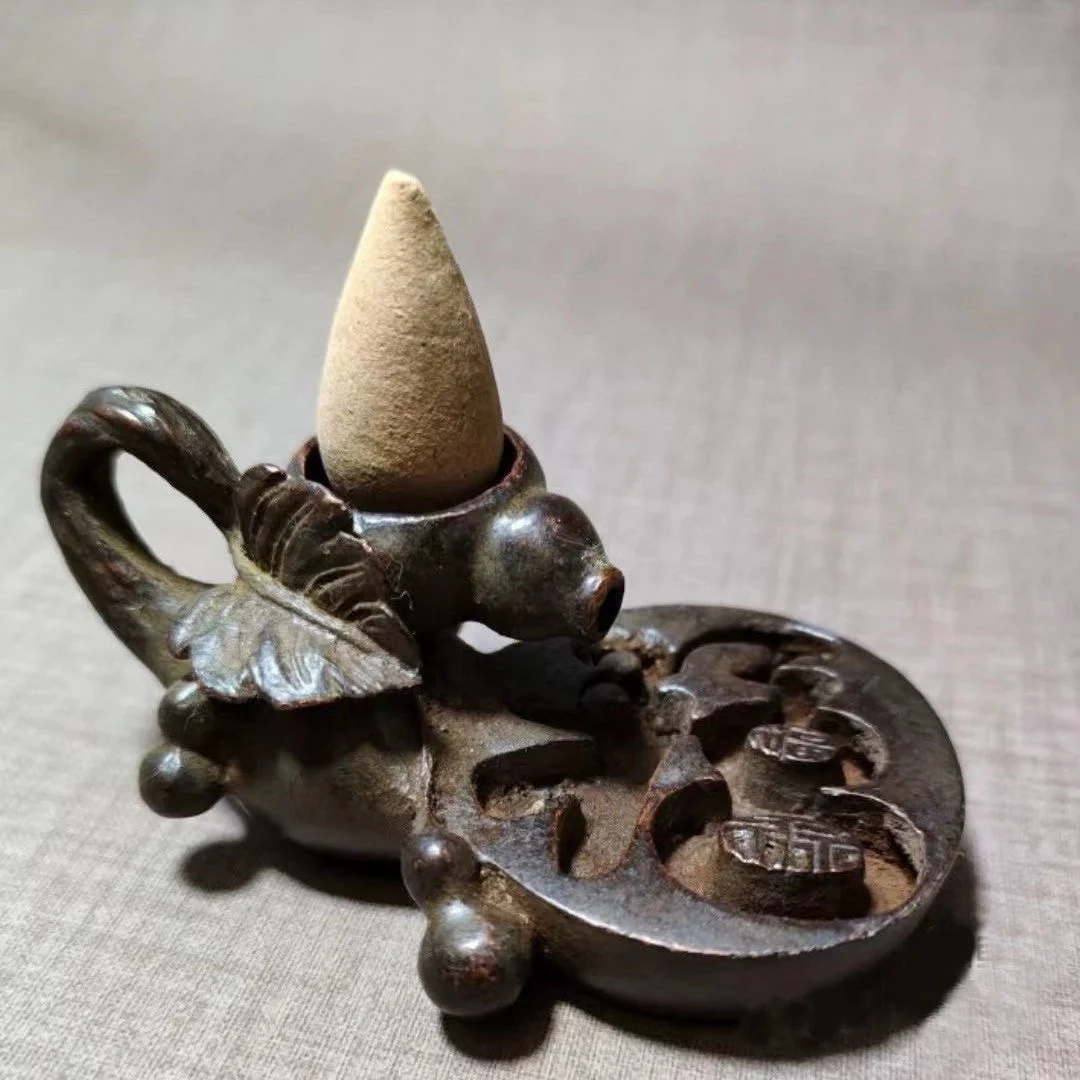 Antique Bronze Ware, Fun Gourd, Fortune Word, Backflow Incense Stove, Mini Aromatherapy Stove, Tea Ceremony, Zen Meaning
Antique Bronze Ware, Fun Gourd, Fortune Word, Backflow Incense Stove, Mini Aromatherapy Stove, Tea Ceremony, Zen Meaning