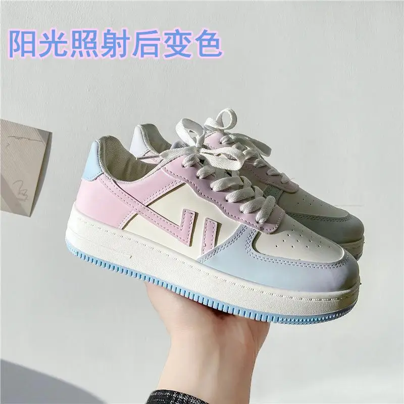2022 New Women's Sports Shoes Fashion Casual Shoes Thick Sole Vulcanized Shoes Sports Shoes Color Blocking Sports Shoes
2022 New Women's Sports Shoes Fashion Casual Shoes Thick Sole Vulcanized Shoes Sports Shoes Color Blocking Sports Shoes