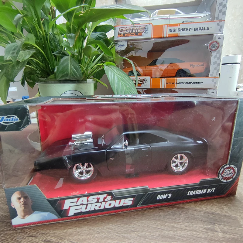 JADA Diecast Alloy 1:24 Charger R/T Black Sports Car Model Adult Classic Collection Static Display Boy Toy Ornament New Spot
JADA Diecast Alloy 1:24 Charger R/T Black Sports Car Model Adult Classic Collection Static Display Boy Toy Ornament New Spot