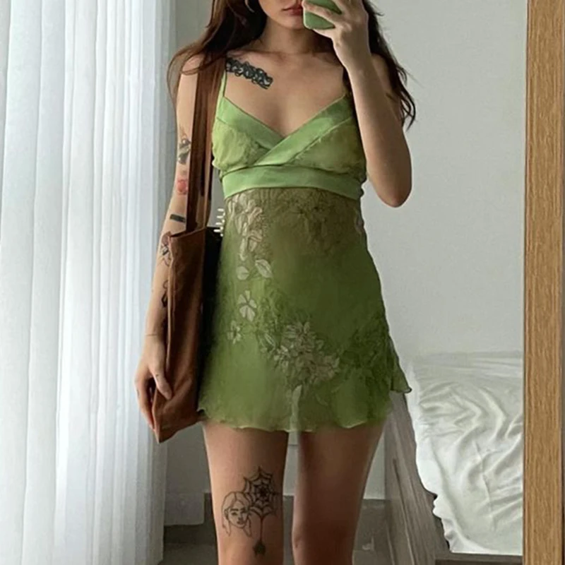 Sunny y.j. Chiffon Fairycore Slip Dress Floral Print Cute Y2K Sundress 2000s Aesthetic Kawaii Clothes V Neck Sexy Women Dresses
Sunny y.j. Chiffon Fairycore Slip Dress Floral Print Cute Y2K Sundress 2000s Aesthetic Kawaii Clothes V Neck Sexy Women Dresses