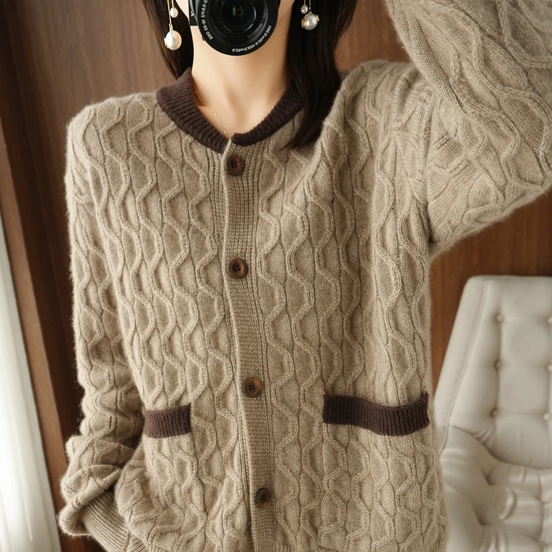 100% Pure Wool Sweater Autumn/Winter 2022 Women's O-Neck Collar Cardigan Casual Knitted Tops Korean Oversized Female Jacket
100% Pure Wool Sweater Autumn/Winter 2022 Women's O-Neck Collar Cardigan Casual Knitted Tops Korean Oversized Female Jacket