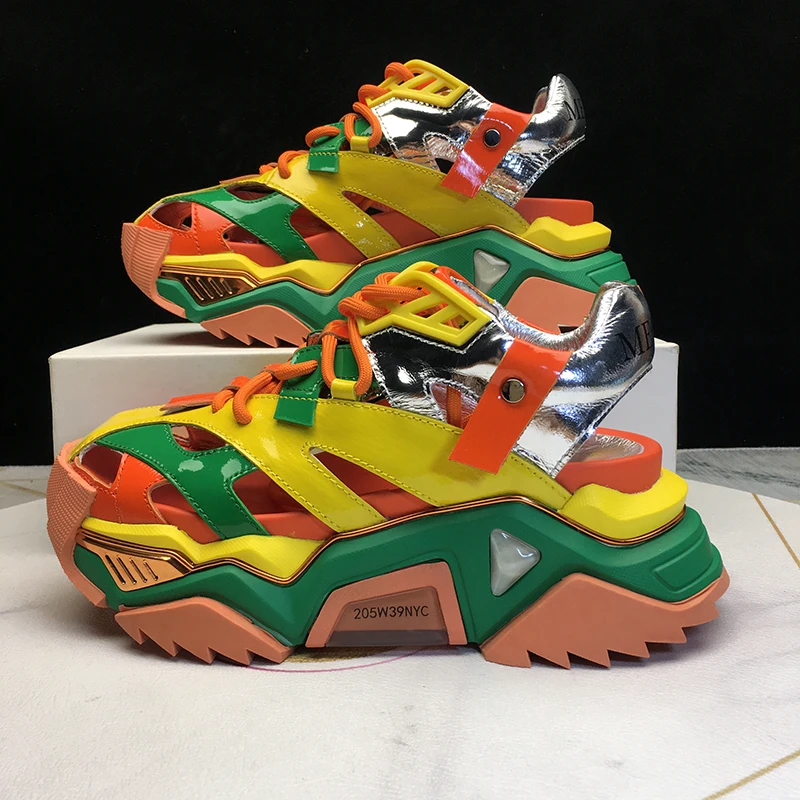 European Station 2022 New Authentic Leather Hollow out Breathable Platform Platform Casual Sports Clunky Sandals Women
European Station 2022 New Authentic Leather Hollow out Breathable Platform Platform Casual Sports Clunky Sandals Women