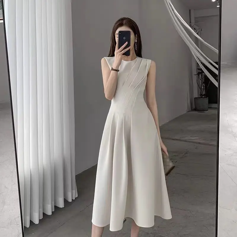 2022 Summer New Retro Design Long Skirt Cold Wind High-End Goddess Fan Temperament Waist Light Luxury Sleeveless Dress
2022 Summer New Retro Design Long Skirt Cold Wind High-End Goddess Fan Temperament Waist Light Luxury Sleeveless Dress