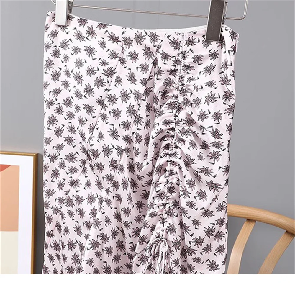 New 2023 Women's Floral Printed Half-body Skirt Summer Design Drawstring Split Mid-Length Skirt
New 2023 Women's Floral Printed Half-body Skirt Summer Design Drawstring Split Mid-Length Skirt