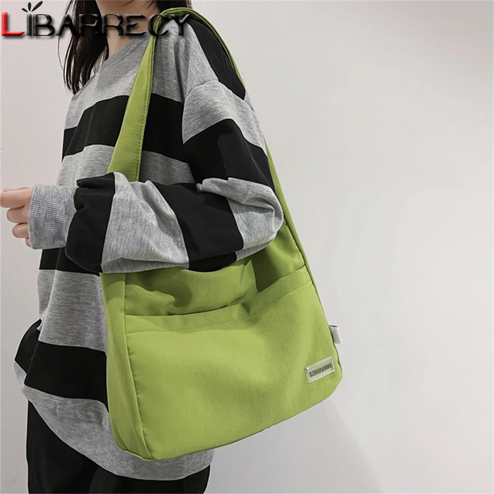Модная нейлоновая женская сумка на плечо, мягкая однотонная женская сумка-шоппер, Женские однотонные сумки, новинка 2022, женская сумка через плечо, женская сумка
Модная нейлоновая женская сумка на плечо, мягкая однотонная женская сумка-шоппер, Женские однотонные сумки, новинка 2022, женская сумка через плечо, женская сумка