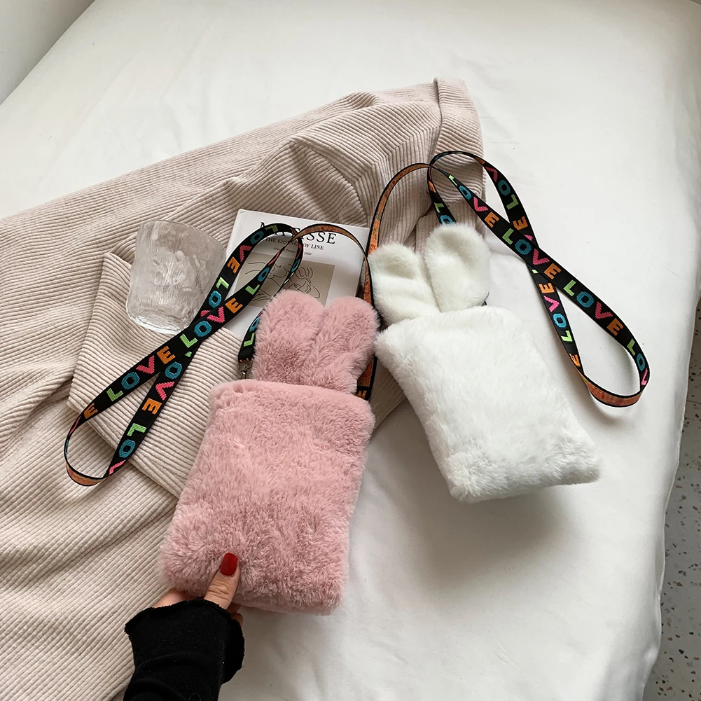 Cute Rabbit Ear Women Crossbody Bag Stylish Ladies Fluffy Plush Messenger Bags Retro Women Small Purse Shoulder Bags
Cute Rabbit Ear Women Crossbody Bag Stylish Ladies Fluffy Plush Messenger Bags Retro Women Small Purse Shoulder Bags