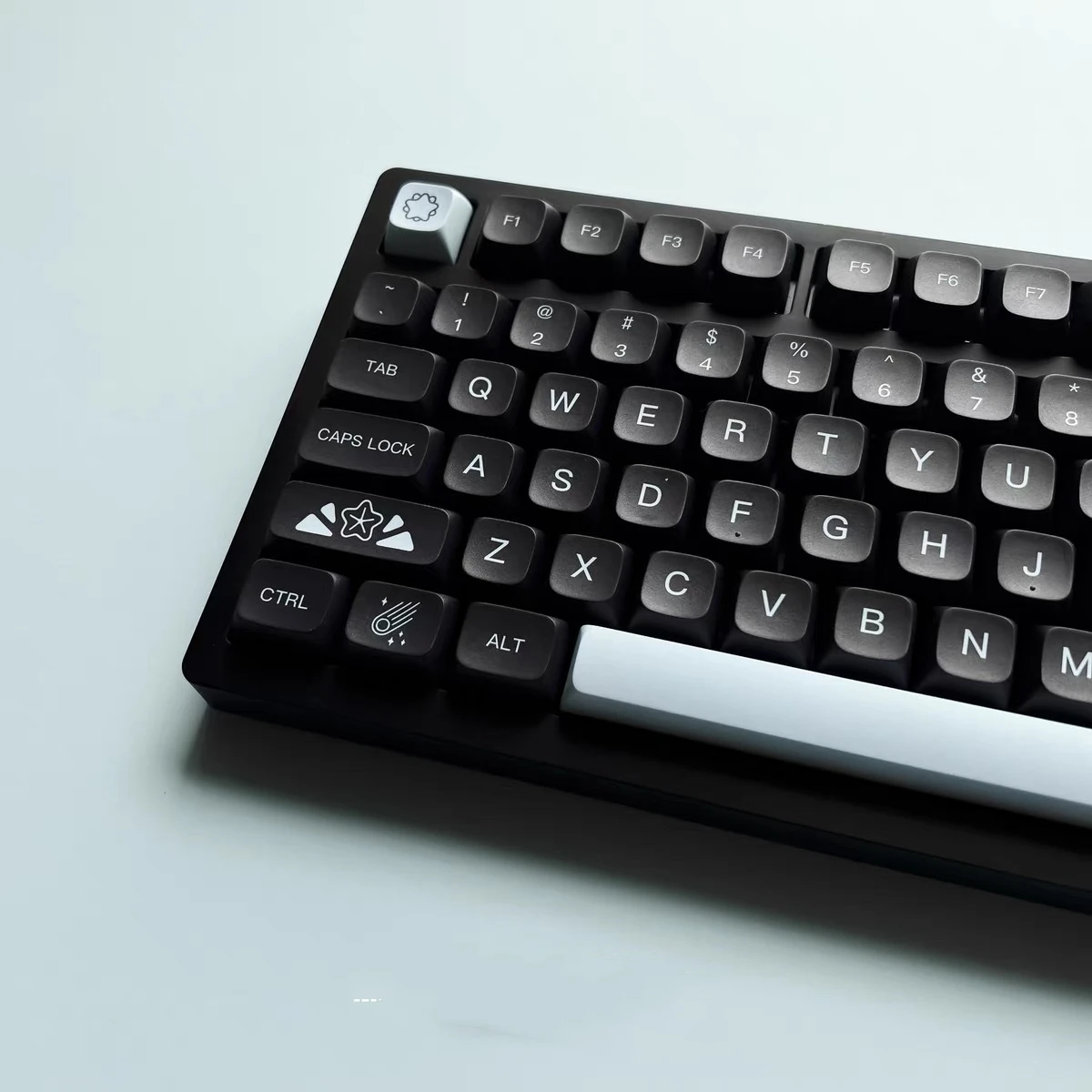 Тематические колпачки для клавиш XDA Comet, колпачки для клавиш с сублимационной печатью 132 клавиш XDA для Cherry Mx, механическая клавиатура Comet 68 84 89 980 104
Тематические колпачки для клавиш XDA Comet, колпачки для клавиш с сублимационной печатью 132 клавиш XDA для Cherry Mx, механическая клавиатура Comet 68 84 89 980 104