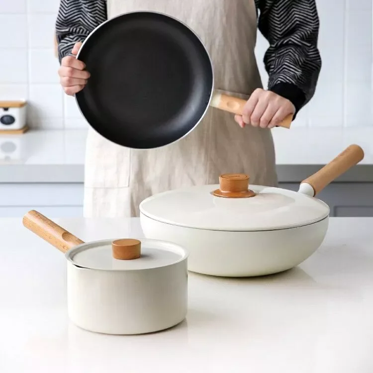 3/pcs set Non-Stick Cooking Set Thickened Kitchen Soup Pot Flat-Bottom Milk Pan Wooden Handle Pot Cooker Lid cooking Utensils
3/pcs set Non-Stick Cooking Set Thickened Kitchen Soup Pot Flat-Bottom Milk Pan Wooden Handle Pot Cooker Lid cooking Utensils