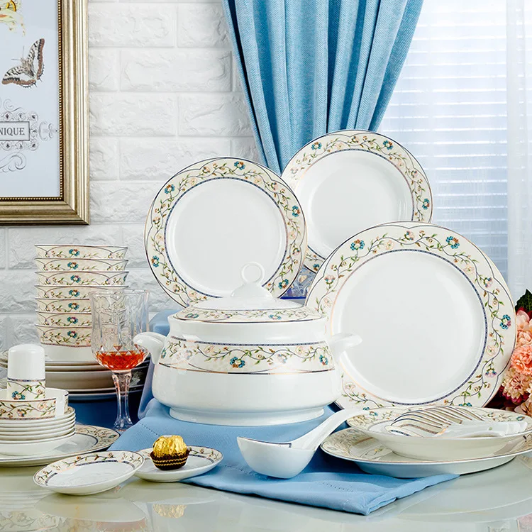 Jingdezhen Ceramic tableware set Chinese bowls, plates, spoons, wedding gifts, dishes and chopsticks
Jingdezhen Ceramic tableware set Chinese bowls, plates, spoons, wedding gifts, dishes and chopsticks