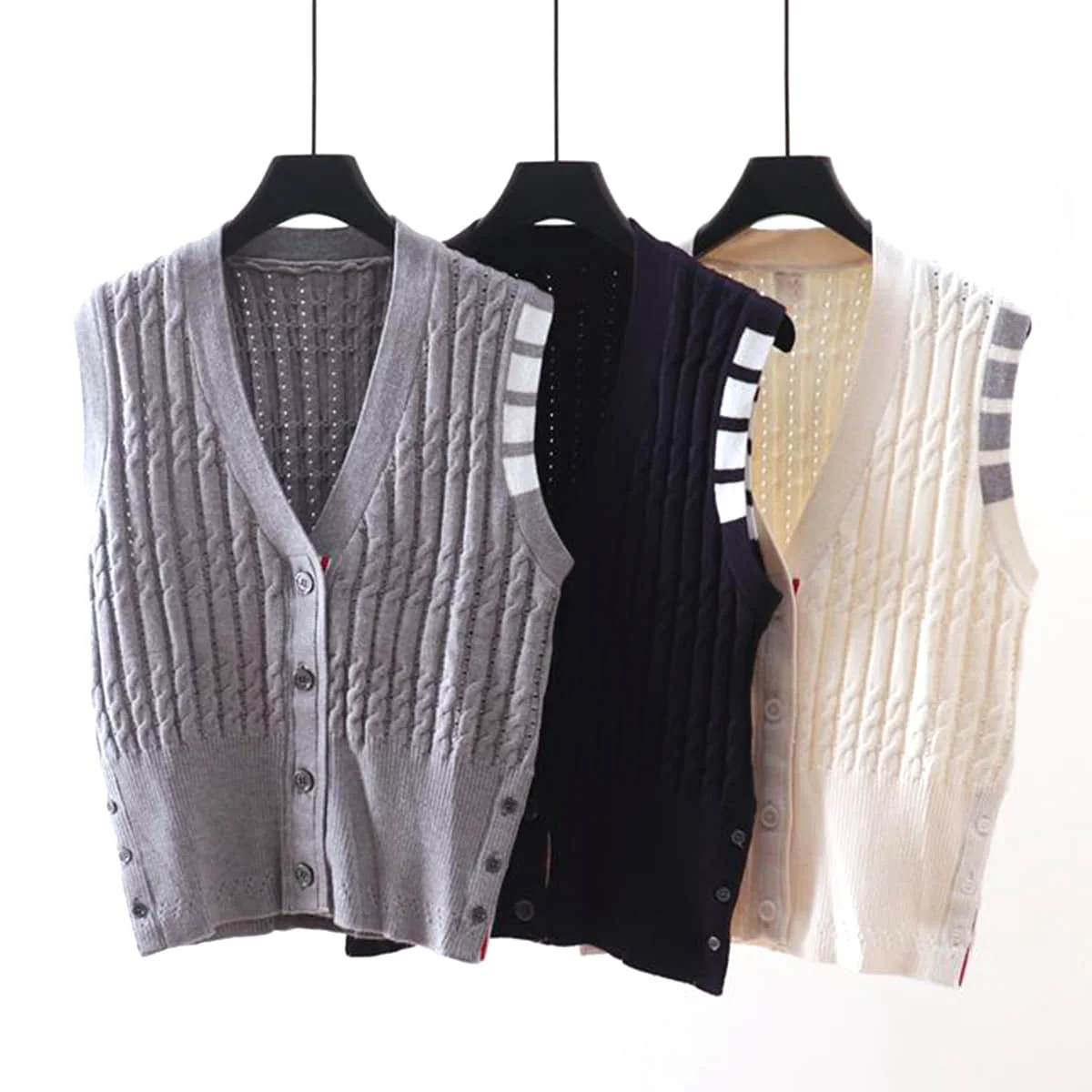 Womens Sweater Vest TB Luxury Brand Thom 4 Bar Funmix Striped Knit Gilet Girls Sweaters Striped Clothing Casual Ins Style
Womens Sweater Vest TB Luxury Brand Thom 4 Bar Funmix Striped Knit Gilet Girls Sweaters Striped Clothing Casual Ins Style