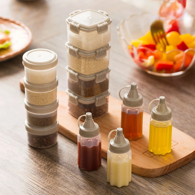 

4pcs Mini Seasoning Box Plastic Sauce Squeeze Bottle Salad Dressing Containers Outdoor Portable Barbecue Spice Jar Kitchen Tool