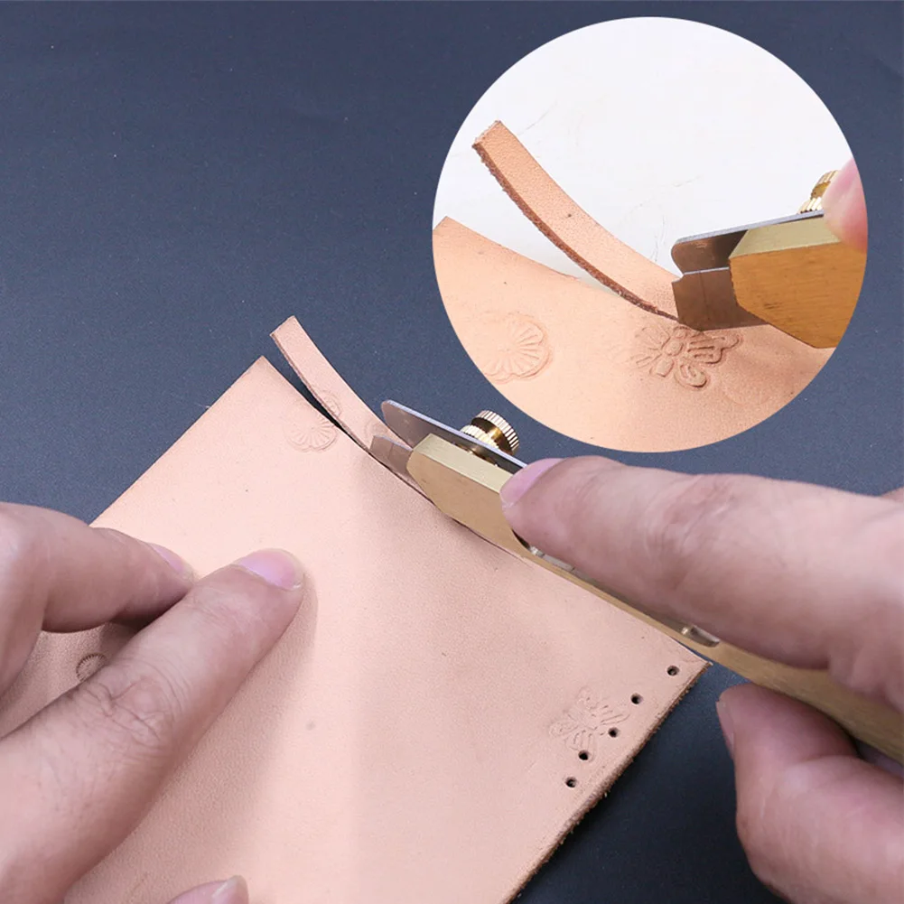 Leather Craft Tools DIY Incision Cutter Knife Copper Trimming Knife With Blade Leather Cutting Tool Patchwork Fabric Splitter
Leather Craft Tools DIY Incision Cutter Knife Copper Trimming Knife With Blade Leather Cutting Tool Patchwork Fabric Splitter