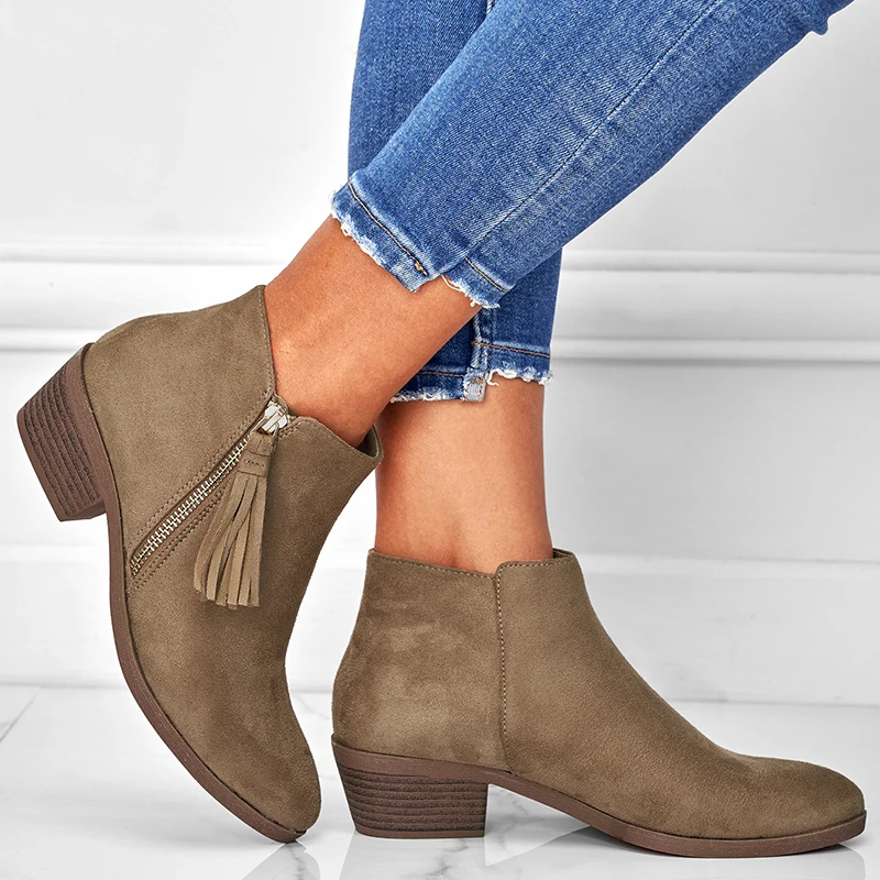 2022 Spring and Autumn New Round Toe Head Platform Ankle Boots Fashion Trend Ladies Side Zipper High Heeled Booties
2022 Spring and Autumn New Round Toe Head Platform Ankle Boots Fashion Trend Ladies Side Zipper High Heeled Booties