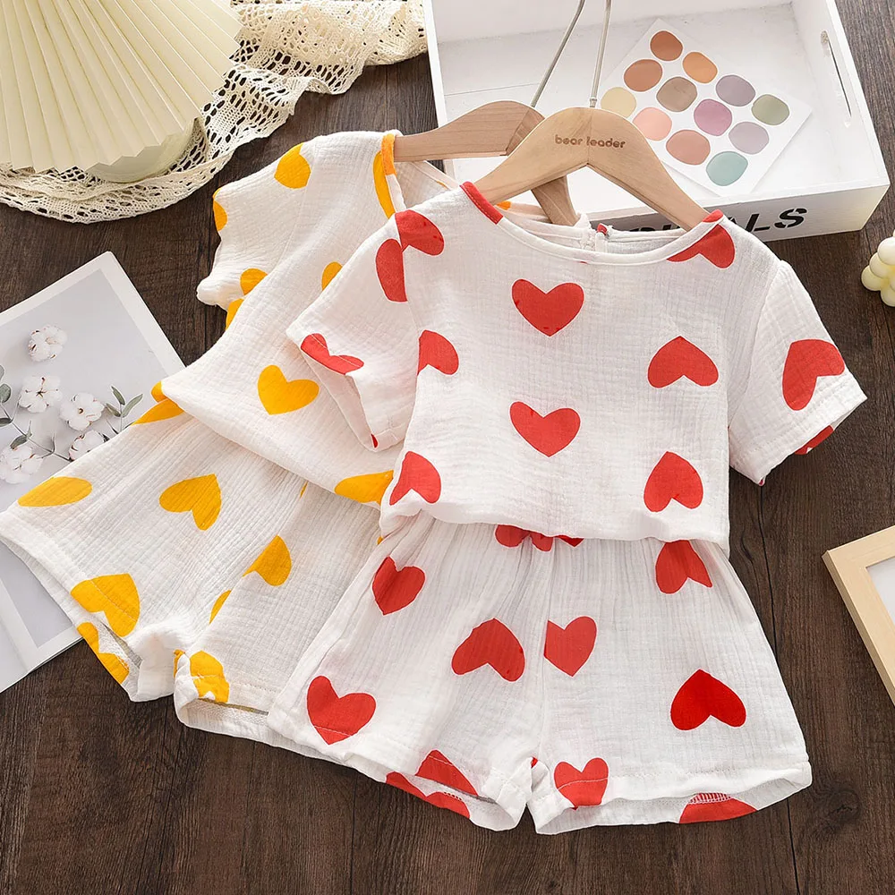 Toddler Girls Sets 2022 Summer New Kids Girls Comfortable Heart Short + Sleeve Shorts Sets O-neck Cute Tees Children's Outfits
Toddler Girls Sets 2022 Summer New Kids Girls Comfortable Heart Short + Sleeve Shorts Sets O-neck Cute Tees Children's Outfits