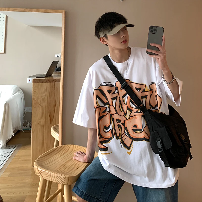 Men T Shirt Graffiti Letter O-neck Male Cotton T-shirt Thin Summer Causal Tshirts Fashion Daily Half Sleeve Loose Tees M-5XL
Men T Shirt Graffiti Letter O-neck Male Cotton T-shirt Thin Summer Causal Tshirts Fashion Daily Half Sleeve Loose Tees M-5XL
