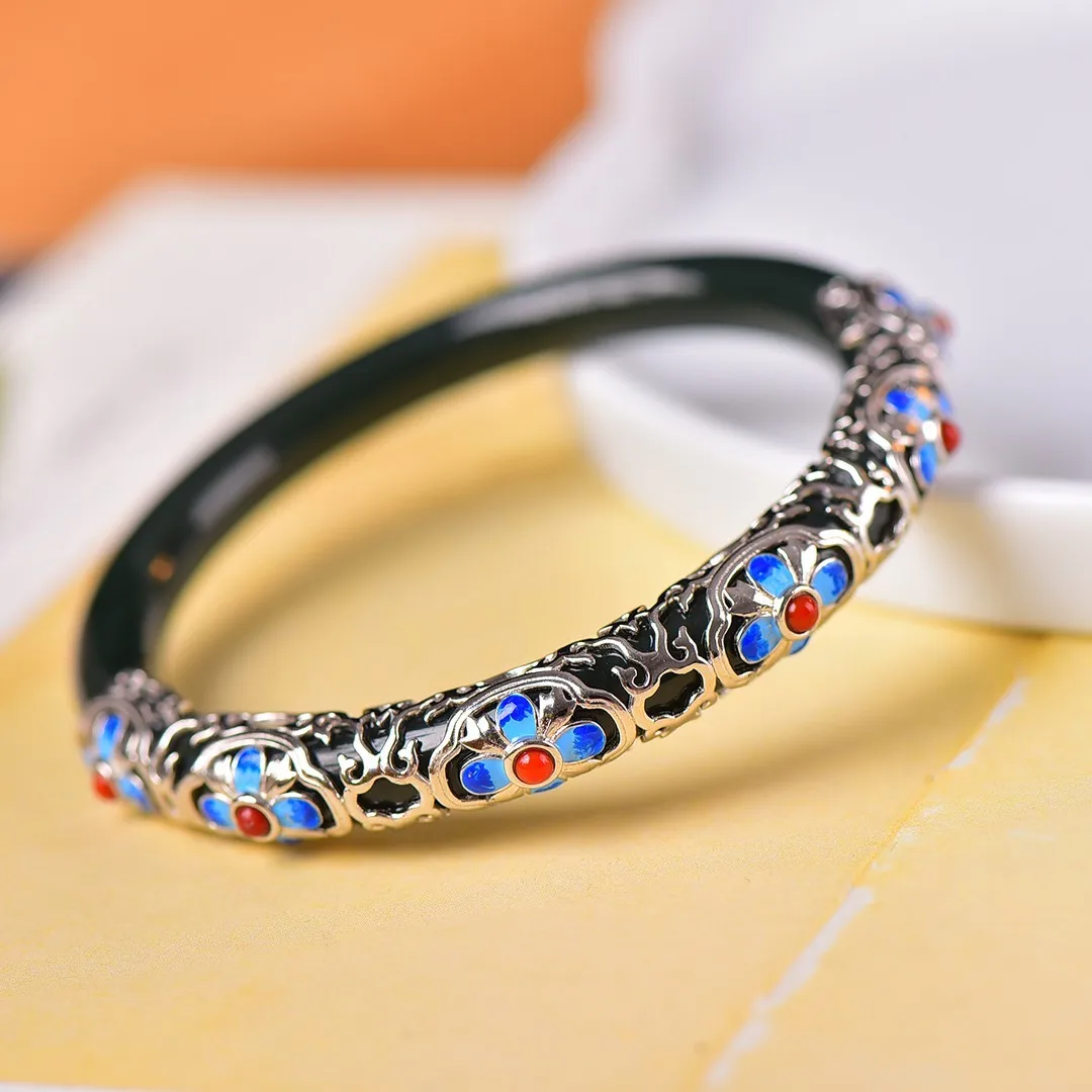 Natural Stone Grade A Green Jade Bangle S925 Sterling Silver Enamel Flower Hetian Jades Nephrite Round Bangle Women Fine Jewelry
Natural Stone Grade A Green Jade Bangle S925 Sterling Silver Enamel Flower Hetian Jades Nephrite Round Bangle Women Fine Jewelry