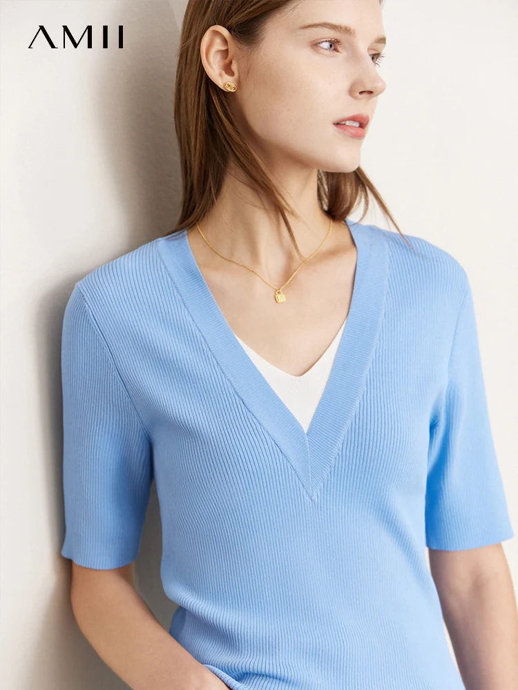 AMII Minimalist T-shirt for Women 2023 Spring New Elegant Splicing Fashion V-neck Office Lady Tees Pullover Tops 12230079
AMII Minimalist T-shirt for Women 2023 Spring New Elegant Splicing Fashion V-neck Office Lady Tees Pullover Tops 12230079