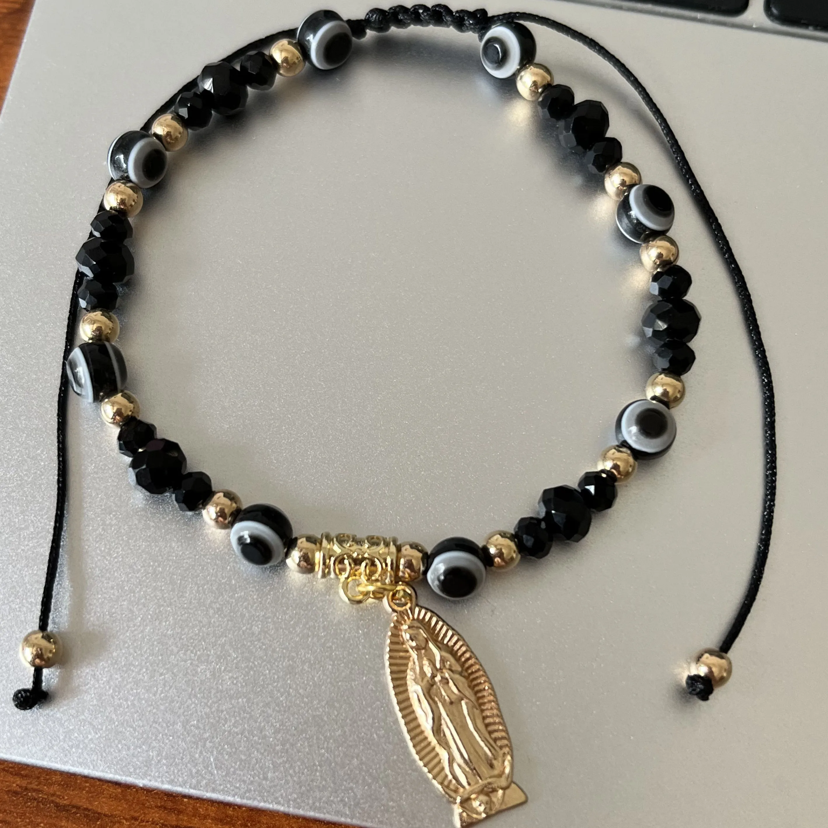 Resin Eye Braided Bracelet Devil's Eye Creative Palm Cutout Colored Eye Adjustable Bracelet
Resin Eye Braided Bracelet Devil's Eye Creative Palm Cutout Colored Eye Adjustable Bracelet