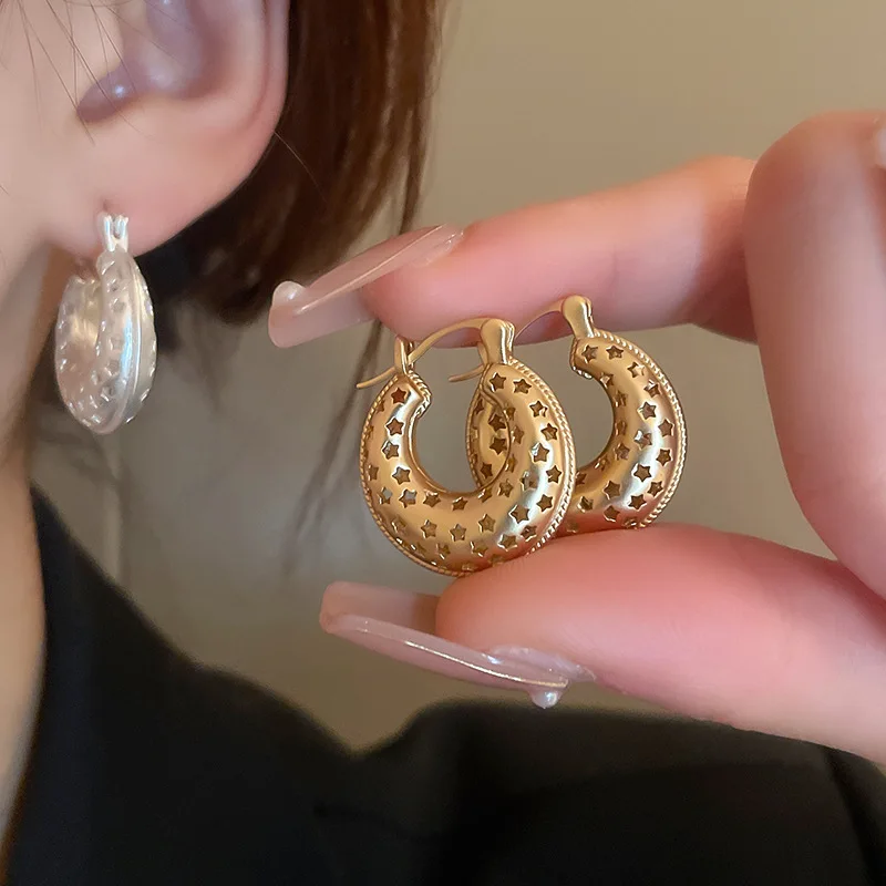 YOUNGX Light Luxury Hollow Star Geometric Hoop Earrings Fashion Gold Color Round Circle Earring For Women Elegant Jewelry
YOUNGX Light Luxury Hollow Star Geometric Hoop Earrings Fashion Gold Color Round Circle Earring For Women Elegant Jewelry
