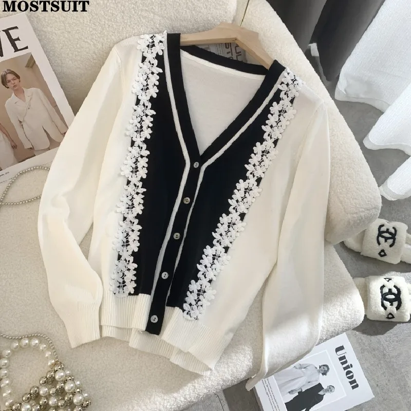 Stylish Elegant V-neck Lace Sweater Cardigan Women Long Sleeve Single-breasted Knitwear Tops 2023 Spring Vintage Chic Jumpers
Stylish Elegant V-neck Lace Sweater Cardigan Women Long Sleeve Single-breasted Knitwear Tops 2023 Spring Vintage Chic Jumpers