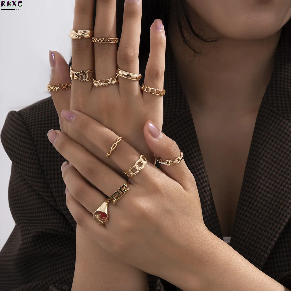 RBXC Jewelry personality street shot chain suit hand ornaments hollowed out multi moon relief ring
RBXC Jewelry personality street shot chain suit hand ornaments hollowed out multi moon relief ring