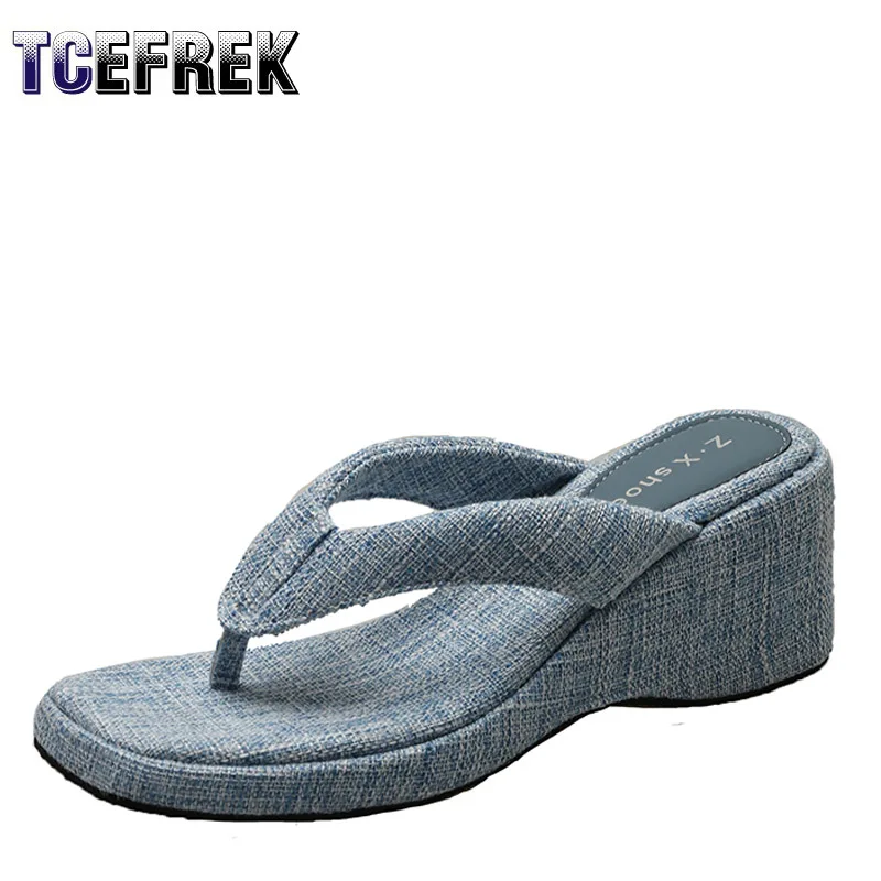 Женские шлепанцы на платформе, розовые сандалии на танкетке с квадратным носком, повседневные шлепанцы, лето 2023
Женские шлепанцы на платформе, розовые сандалии на танкетке с квадратным носком, повседневные шлепанцы, лето 2023