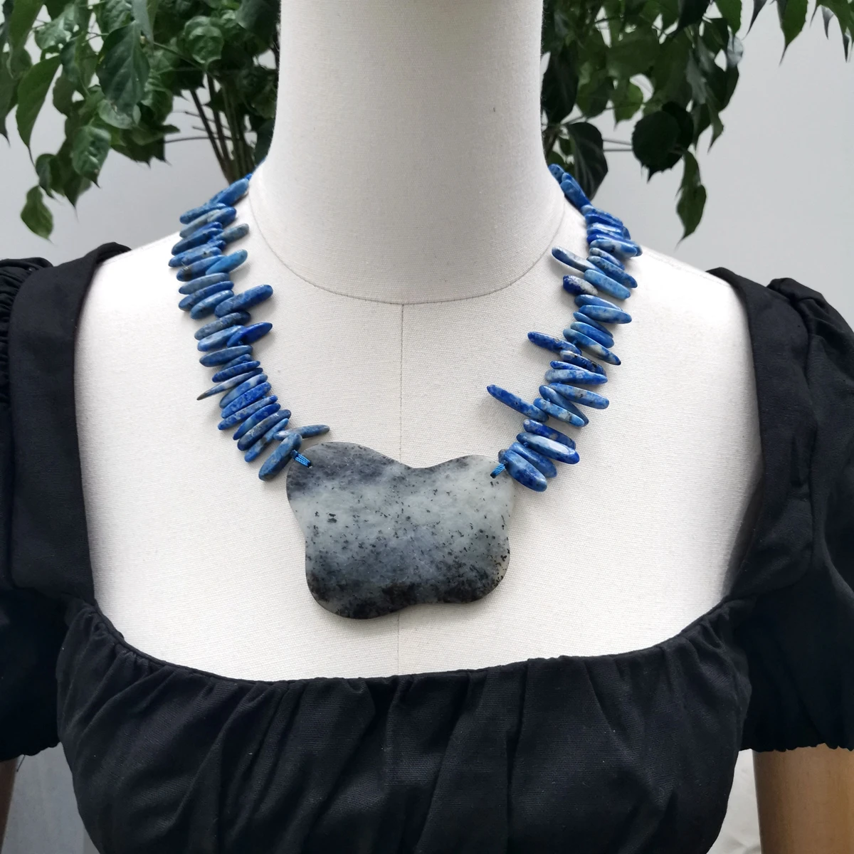 Lii Ji Real Stone Blue Gray Choker Necklace 56cm Lapis Lazuli Jade Pendant Necklace Stock Sale Women Jewelry Gift
Lii Ji Real Stone Blue Gray Choker Necklace 56cm Lapis Lazuli Jade Pendant Necklace Stock Sale Women Jewelry Gift