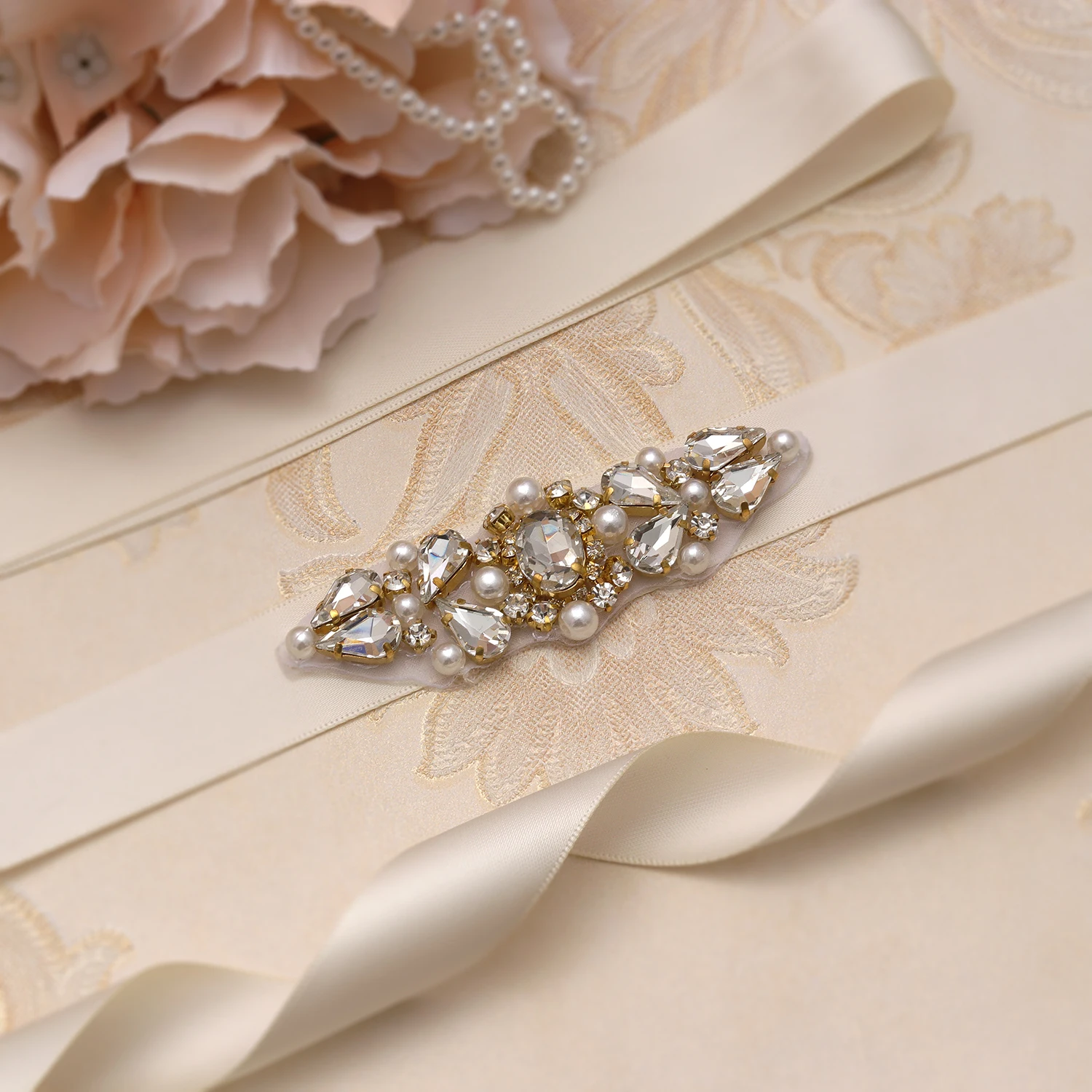MissRDress Pearls Bridal Belt Crystal Flower Wedding Sash Gold Rhinestones Wedding Belt For Bridal Dresses JK904
MissRDress Pearls Bridal Belt Crystal Flower Wedding Sash Gold Rhinestones Wedding Belt For Bridal Dresses JK904
