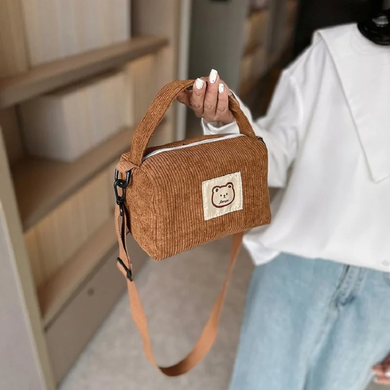 Corduroy Cute Bear Crossbody Bag Handbag Women's Bag Japanese Soft Cute Shoulder Bag Student Handheld Bento Bag
Corduroy Cute Bear Crossbody Bag Handbag Women's Bag Japanese Soft Cute Shoulder Bag Student Handheld Bento Bag