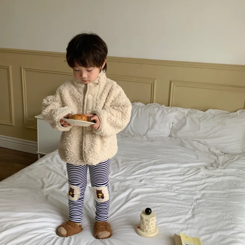 2202 Winter New Style Children's Coat Girls' Plush Cartoon Coat Bears Thickened Wool Cotton Coat Boys' Coat Kids Winter Jacket
2202 Winter New Style Children's Coat Girls' Plush Cartoon Coat Bears Thickened Wool Cotton Coat Boys' Coat Kids Winter Jacket
