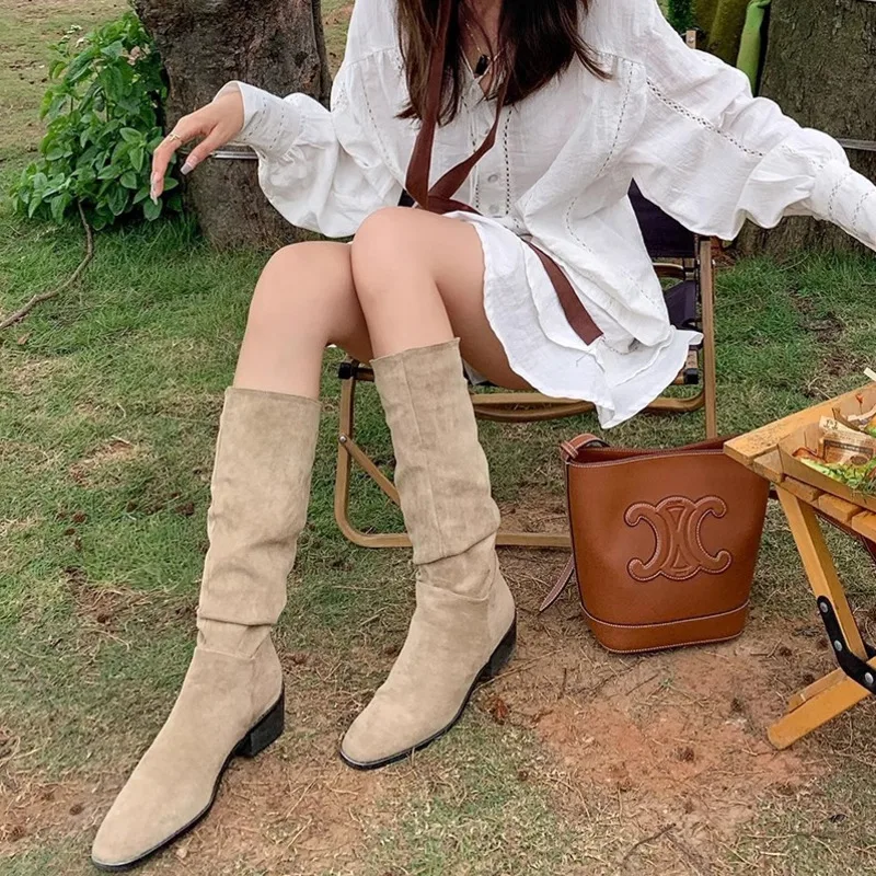2023 Women Boots Fashion Cowhide Stacking Boots Chunky Heels Western Cowboy Boots
2023 Women Boots Fashion Cowhide Stacking Boots Chunky Heels Western Cowboy Boots
